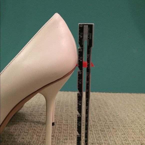 White Gucci 4 inch heels size 38 like new - Picture 5 of 8
